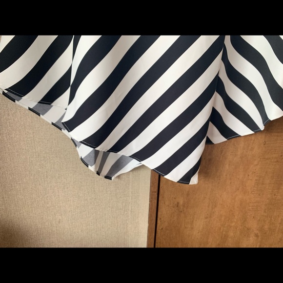 NWT!!  SZ 14 Ralph Lauren black and white 100% polyester draw string skirt. - Picture 4 of 8